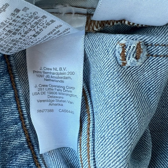 Madewell Mid-Rise Kick Out Crop Jeans w/ Raw Hem, Cherryville Blue Wash, 28 - Picture 10 of 12